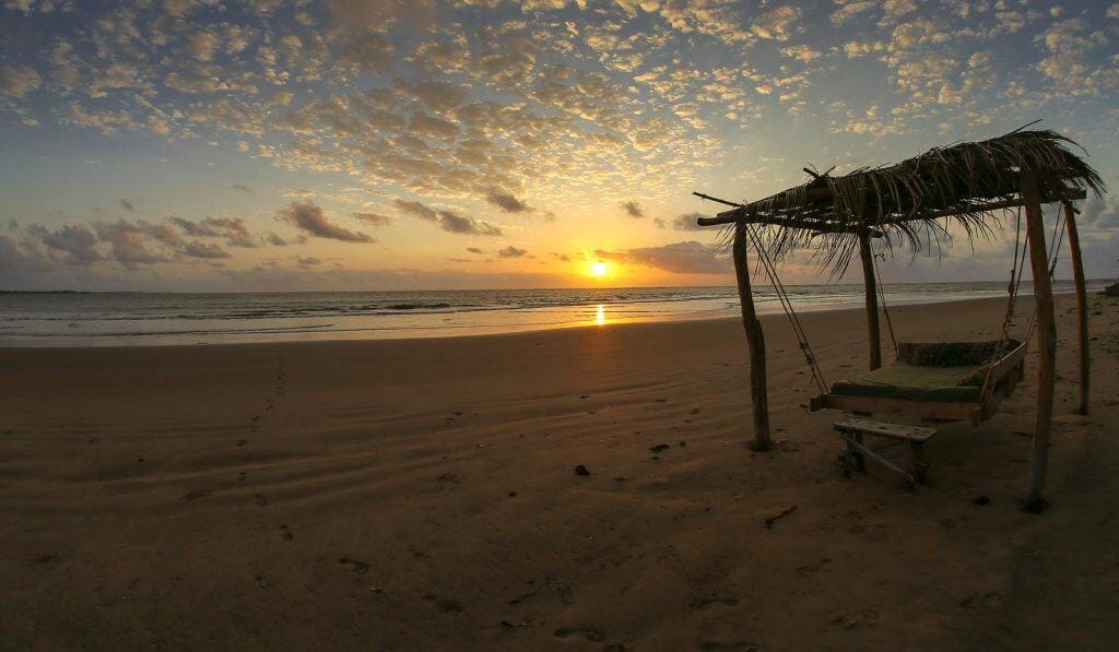 A view of the the sunset while in the beach.