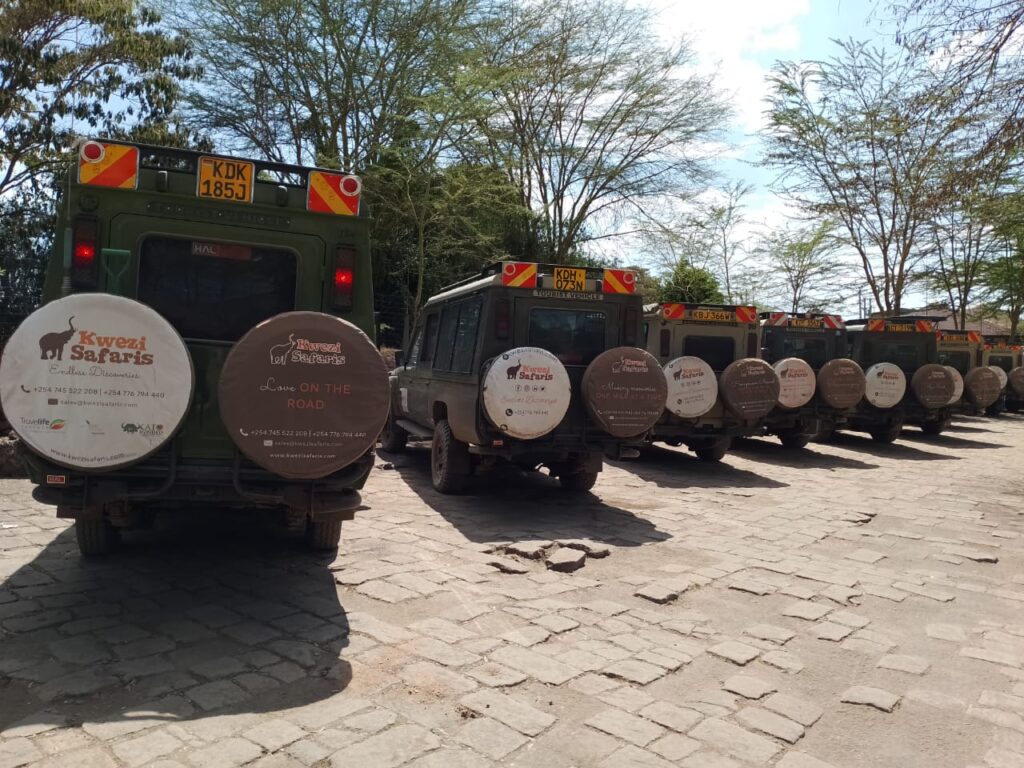 Kwezi Safaris premiun safari vehicles